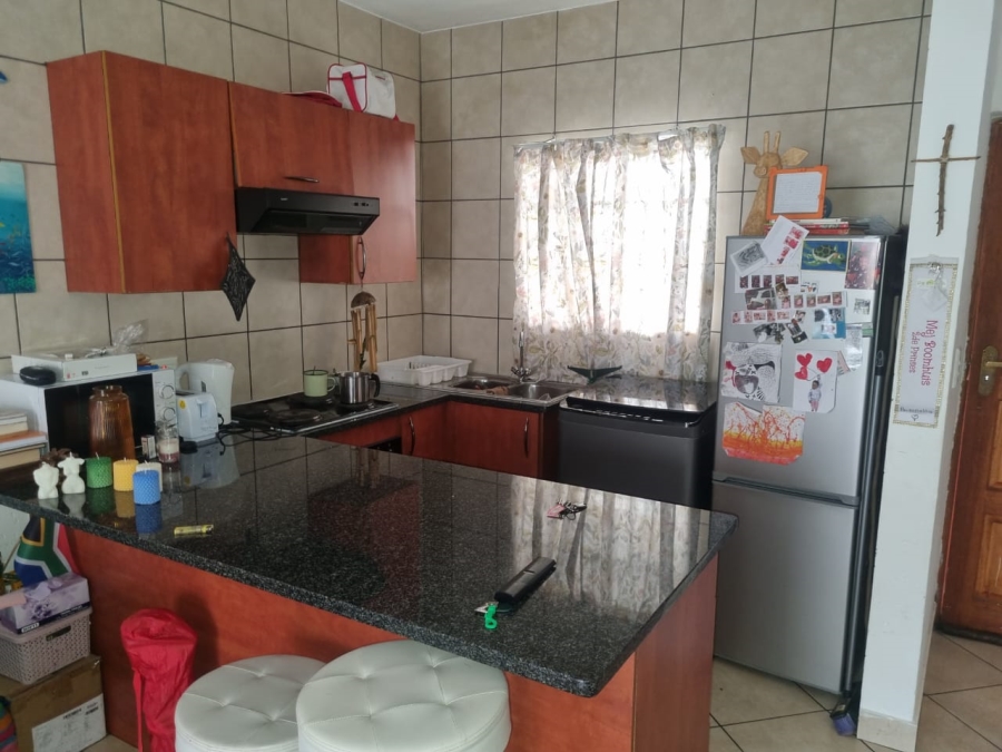 2 Bedroom Property for Sale in Waterval East North West